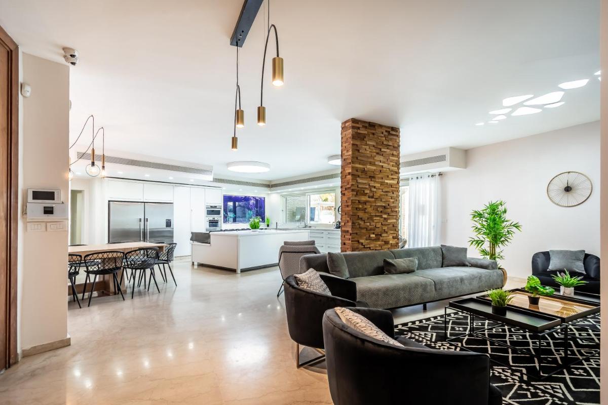 Yalarent Enorma complex with shared heated pool - Housity