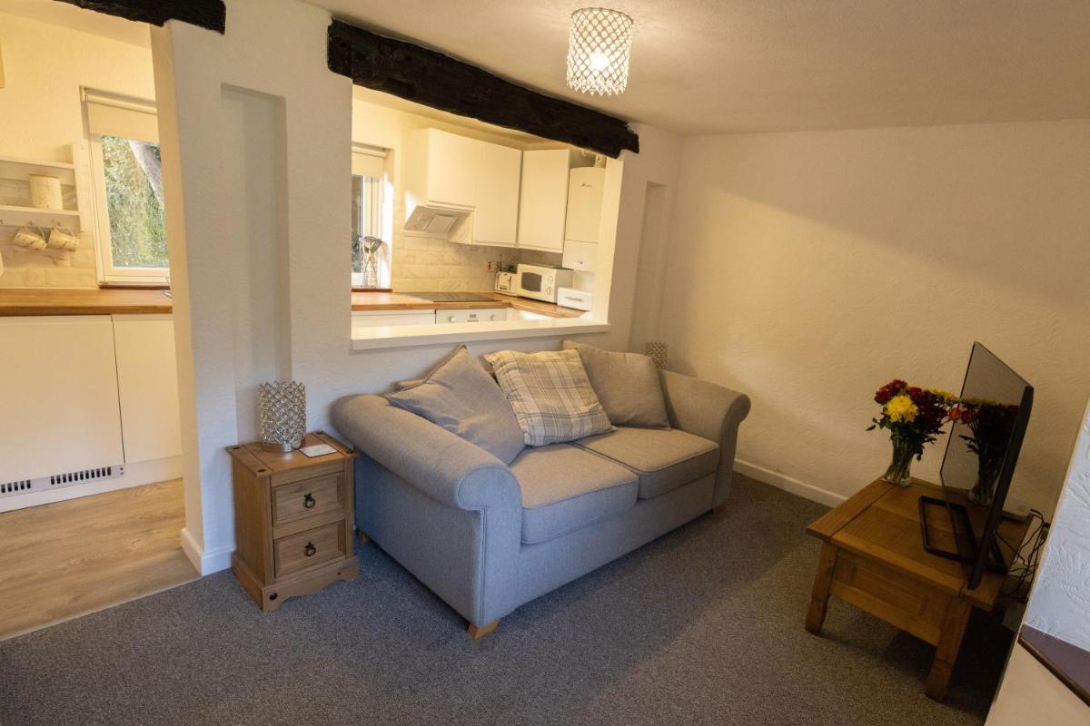 The Cottage On the Common - Housity