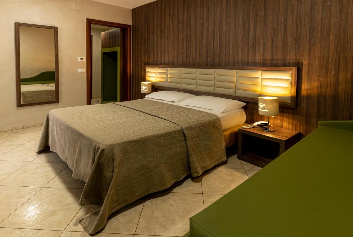 Hotel Smeraldo - Housity