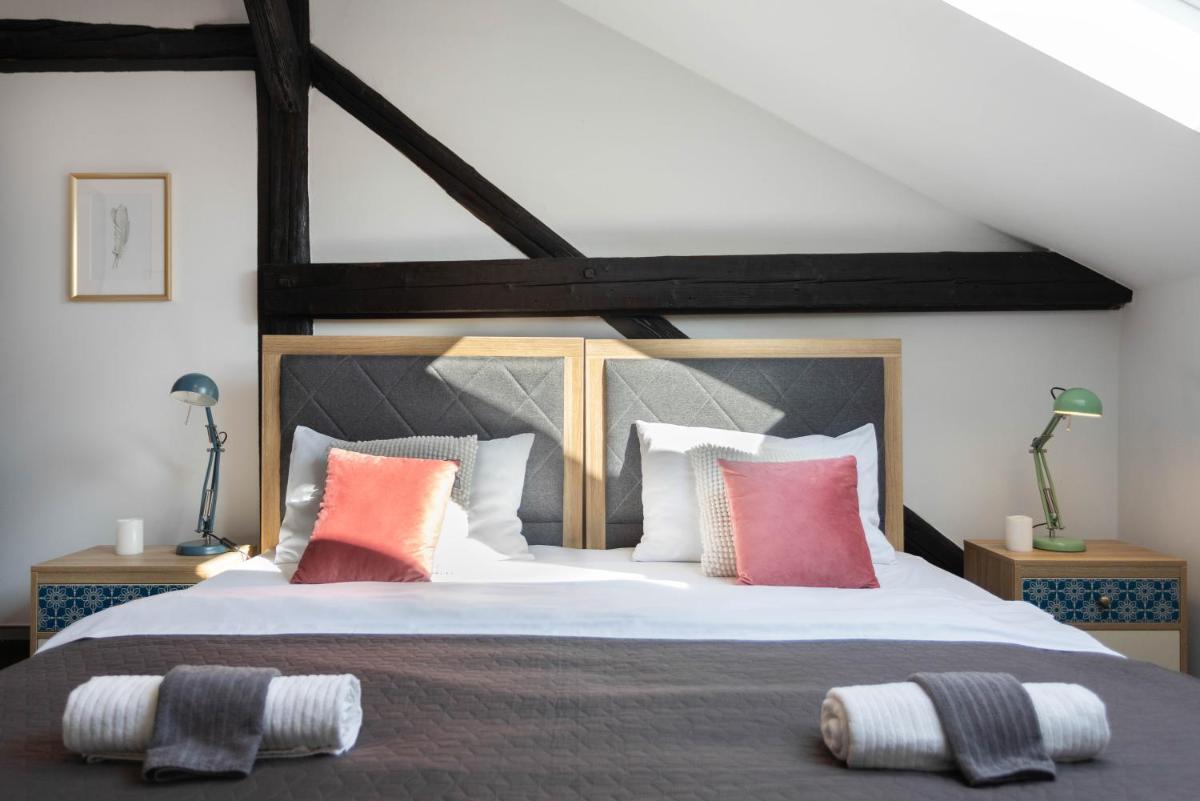 Suitetrails - Kvaternik Square Rooms