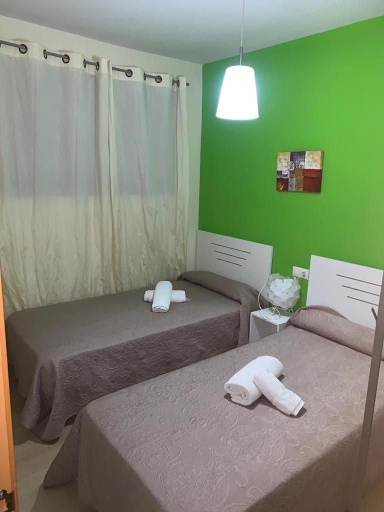 Apartamentos 16:9 Playa Suites - Housity