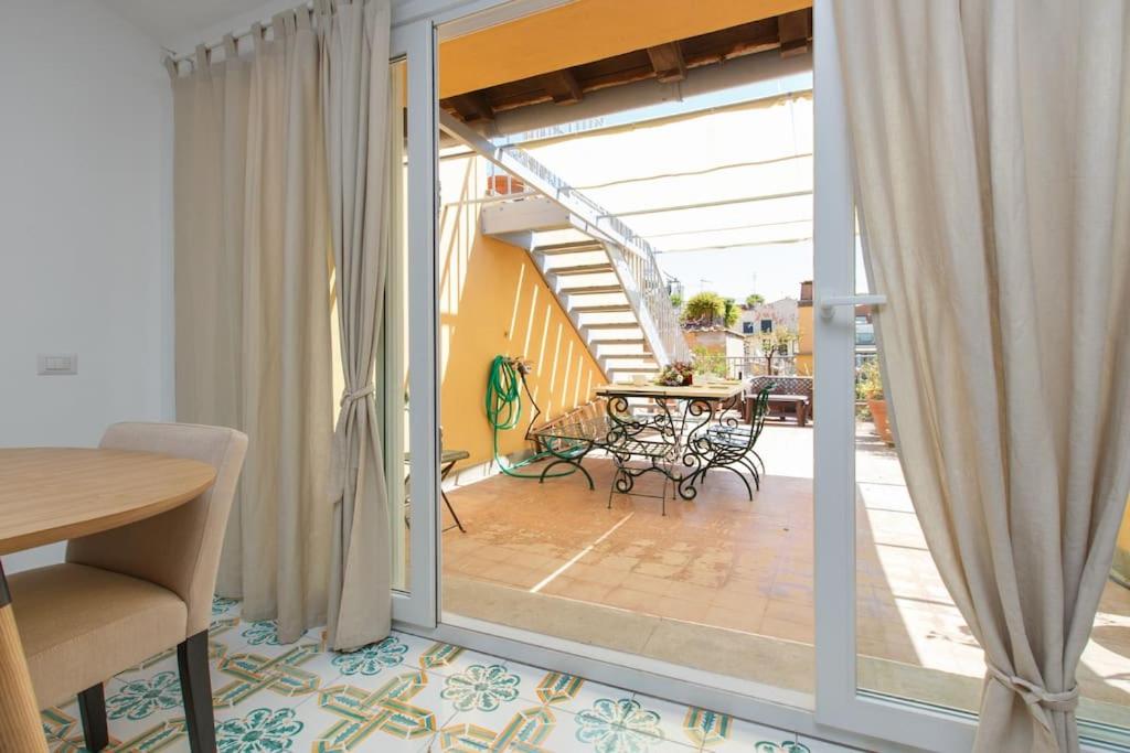 Vittoria Terrace Penthouse at the Spanish Steps - Housity