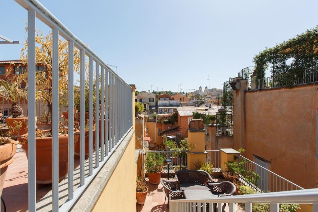 Vittoria Terrace Penthouse at the Spanish Steps - Housity