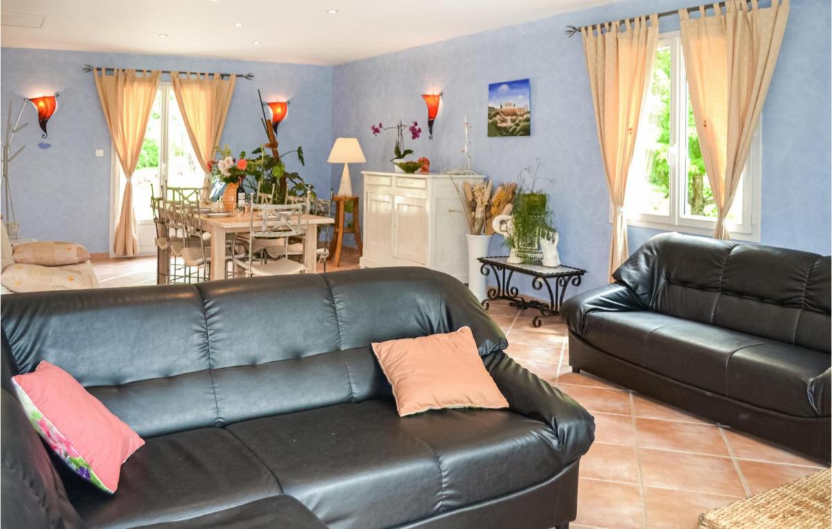 Cozy Home In Payzac With Kitchen - Housity