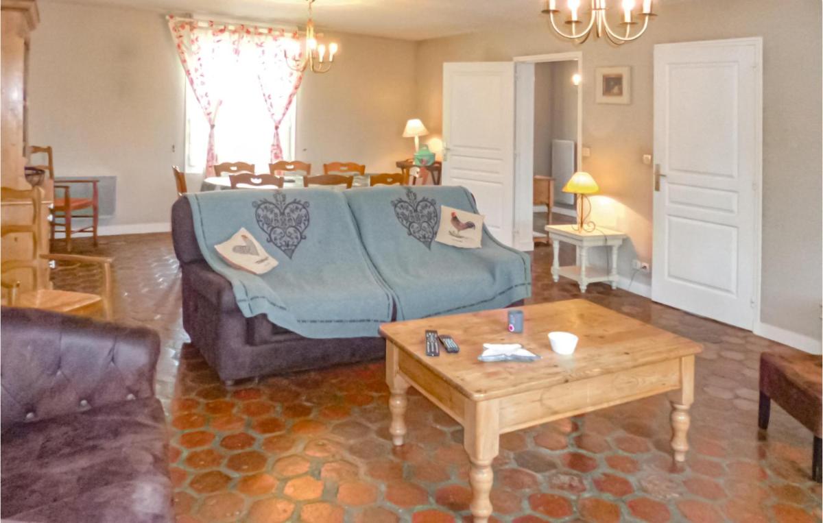 Lovely Home In Vaudoy-En-Brie With Wifi - Housity