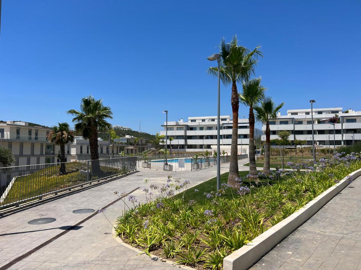 Serenity Views appartement lumineux avec terrasse, nature et piscine - Housity