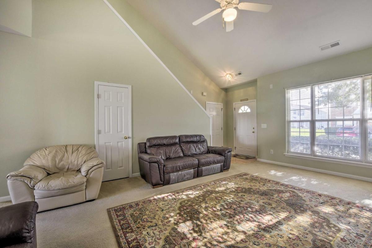 Morrisville Townhome with Community Amenities! - Housity