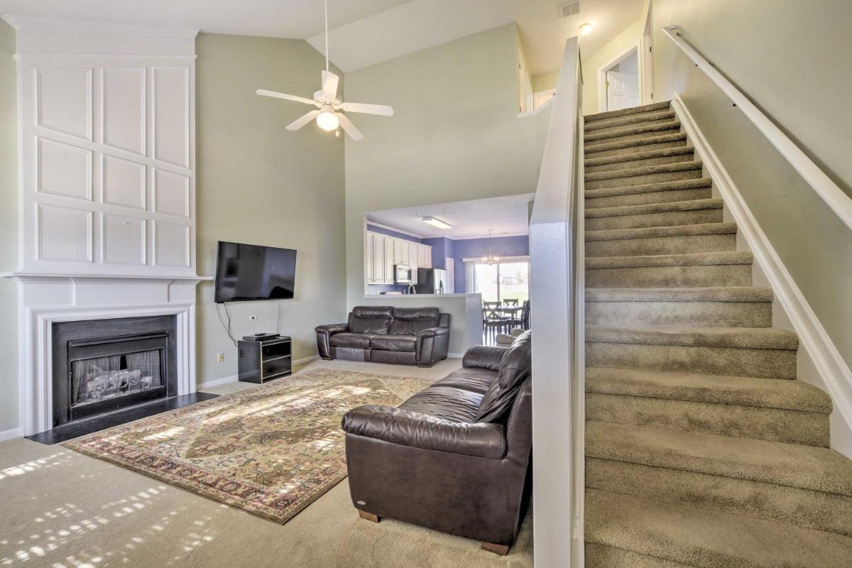 Morrisville Townhome with Community Amenities! - Housity