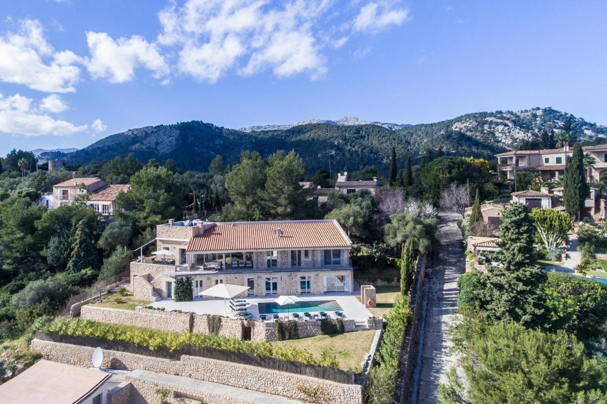 Beautiful Pollensa House Casa Estella Overlooking Old Town 5 bedrooms Calvari - Housity