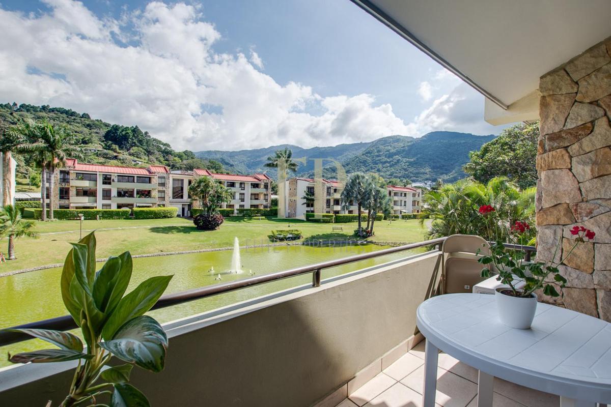 Suitetrails - CR MARIPOSA RENTALS Lakeview PENTHOUSE with office space, pool, gym, tennis