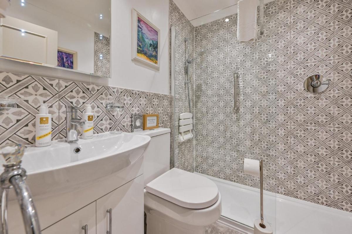 Muntham Luxury Holiday Apartments - Hizvo