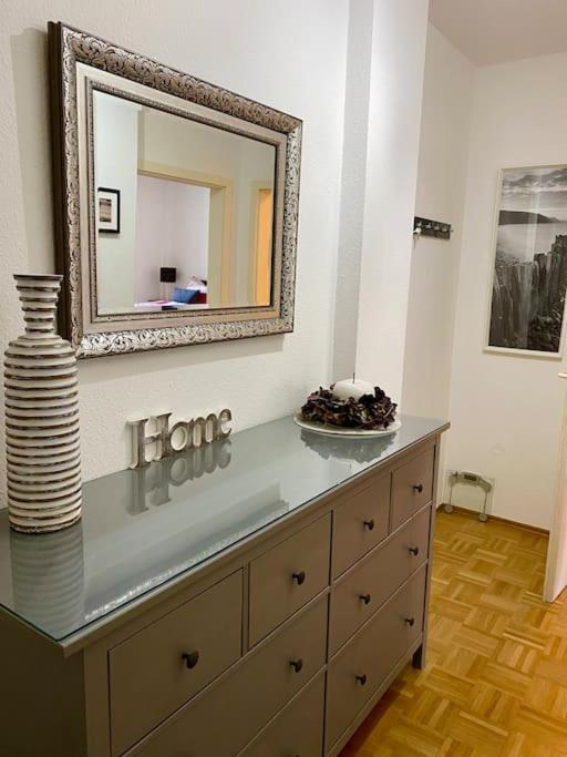 Exkl. helles Apartment WLAN & Parkplatz - Hizvo