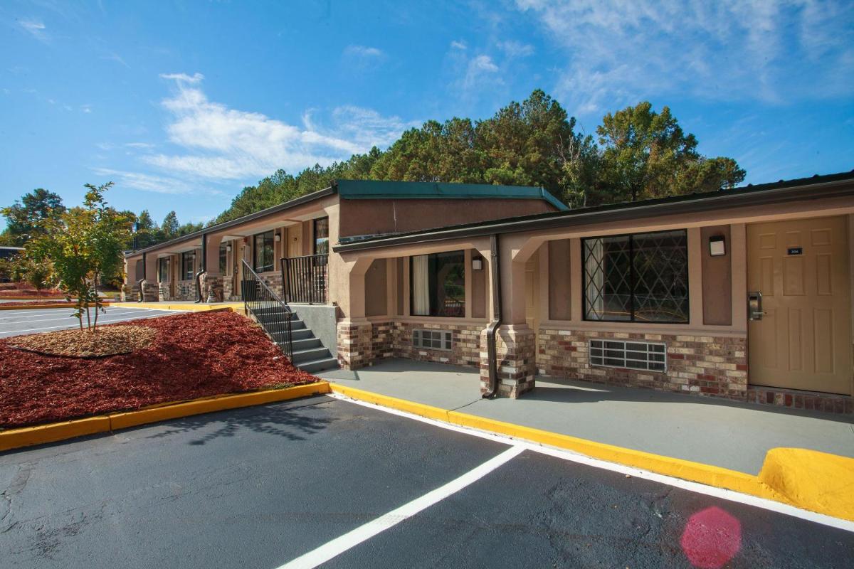 Travelodge by Wyndham Macon West - Housity