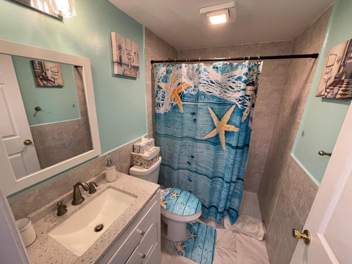 2BR Comfortable Downtown House Near Beach and More - Housity
