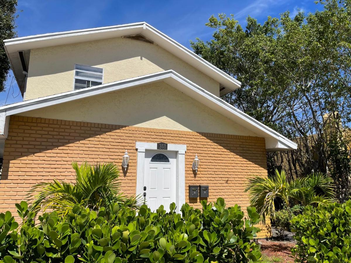 2BR Comfortable Downtown House Near Beach and More - Housity
