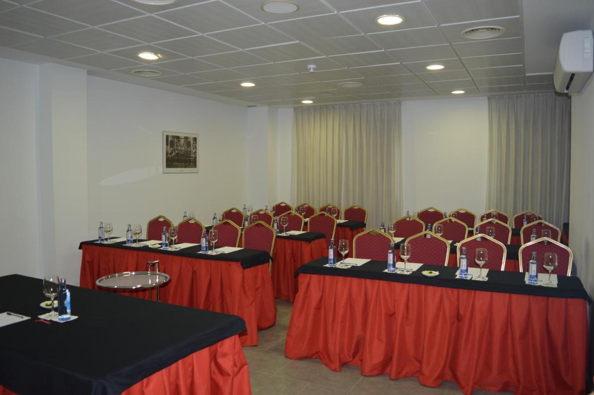 Zona business o sala de conferencias en Hotel Spa Odeón