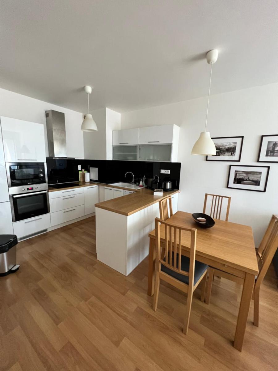 BL City View Luxury Apartment - Housity