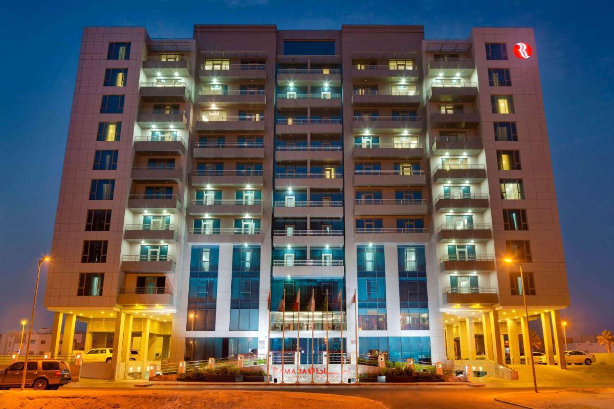 Suitetrails - Ramada Hotel and Suites Amwaj Islands