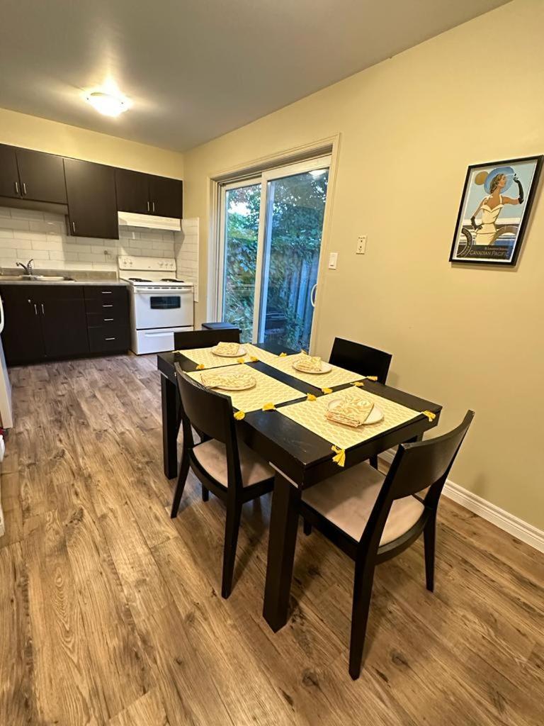 The Beachwood suite in Waterloo - Housity