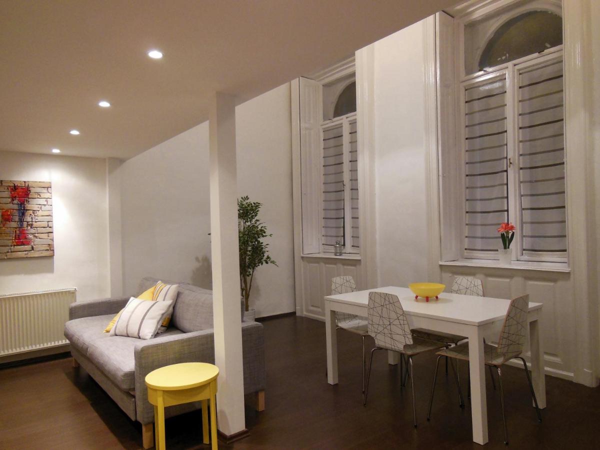 Kodaly Art Apartment - Housity