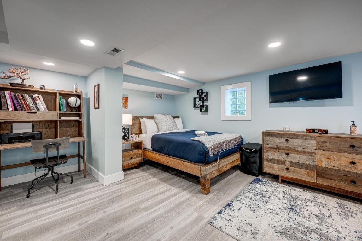 Bucktown Beauty! Pet friendly and Secret Space for the Whole Group condo - Housity