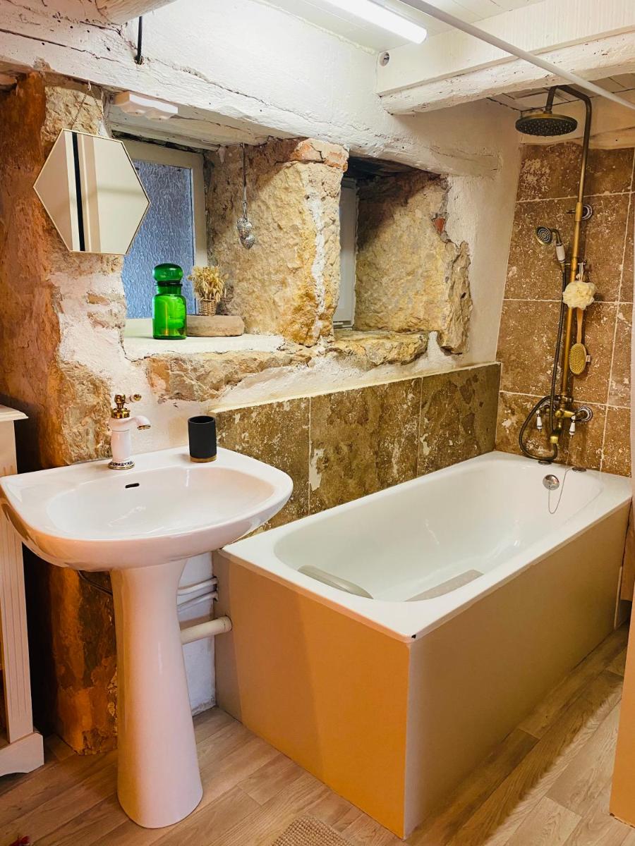 Gîte de charme bain nordique & vieilles pierre classé 3 étoiles Le Prestadou - Housity
