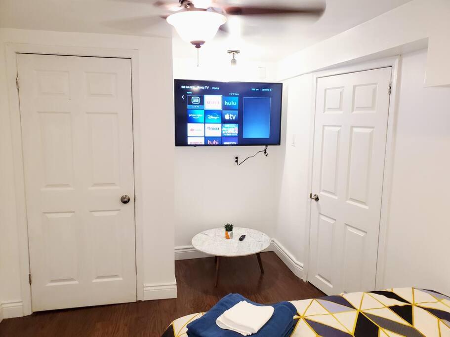 Private Room In Shared Basement - Room A - Housity