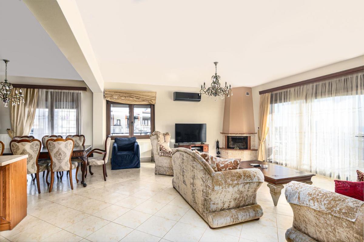 4 Seasons Home - Housity