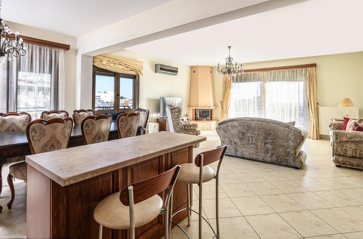 4 Seasons Home - Housity