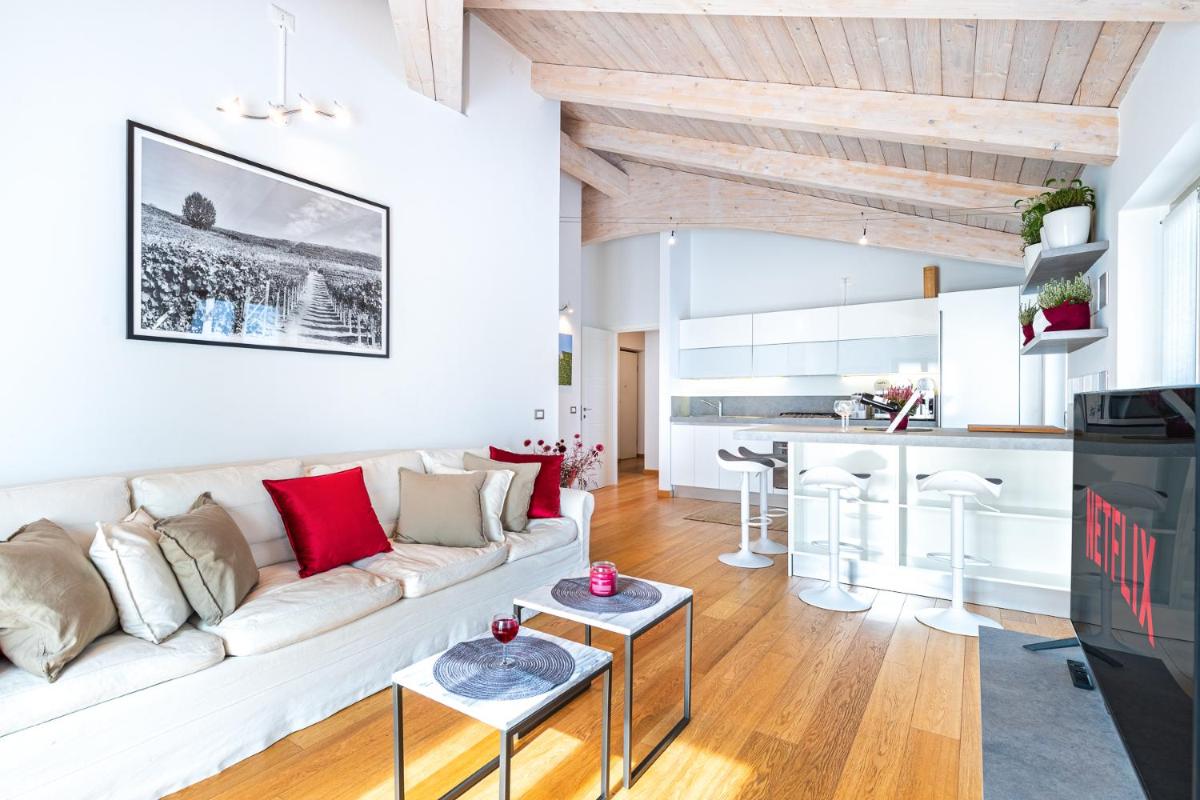 La Tessella - Suite Centrale con Posto Auto Gratis - Housity