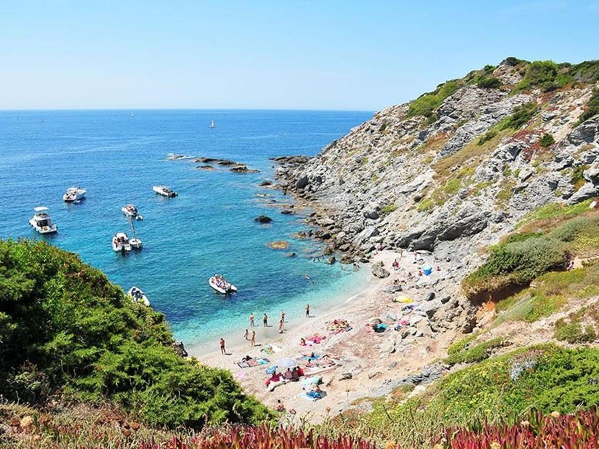T2 avec terrasse, parking, piscine, tennis, à 200 m plage et commerces, Six-Fours-les-Plages - FR-1-316-115 - Housity