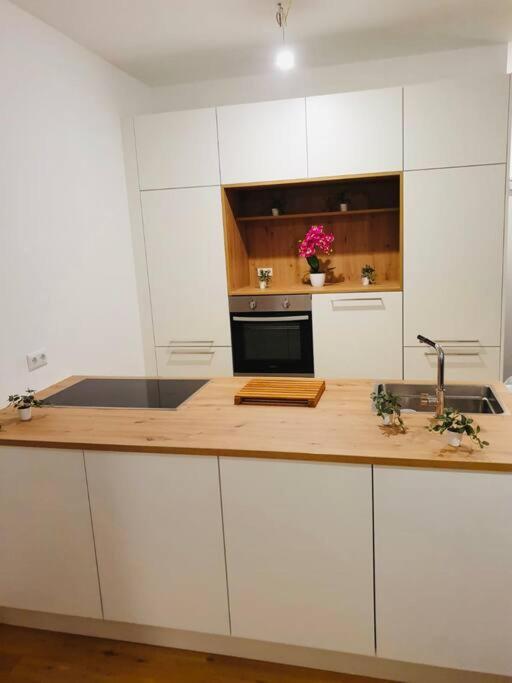 Suitetrails - Leon 3 wunderschönes neues Apartment