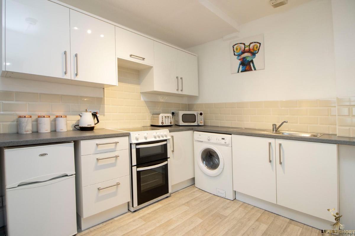 Beautiful Central Exeter Apartment 5 min walk quay - Housity