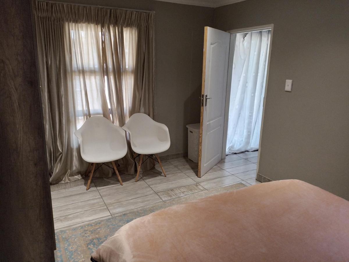 Room 1 - Housity