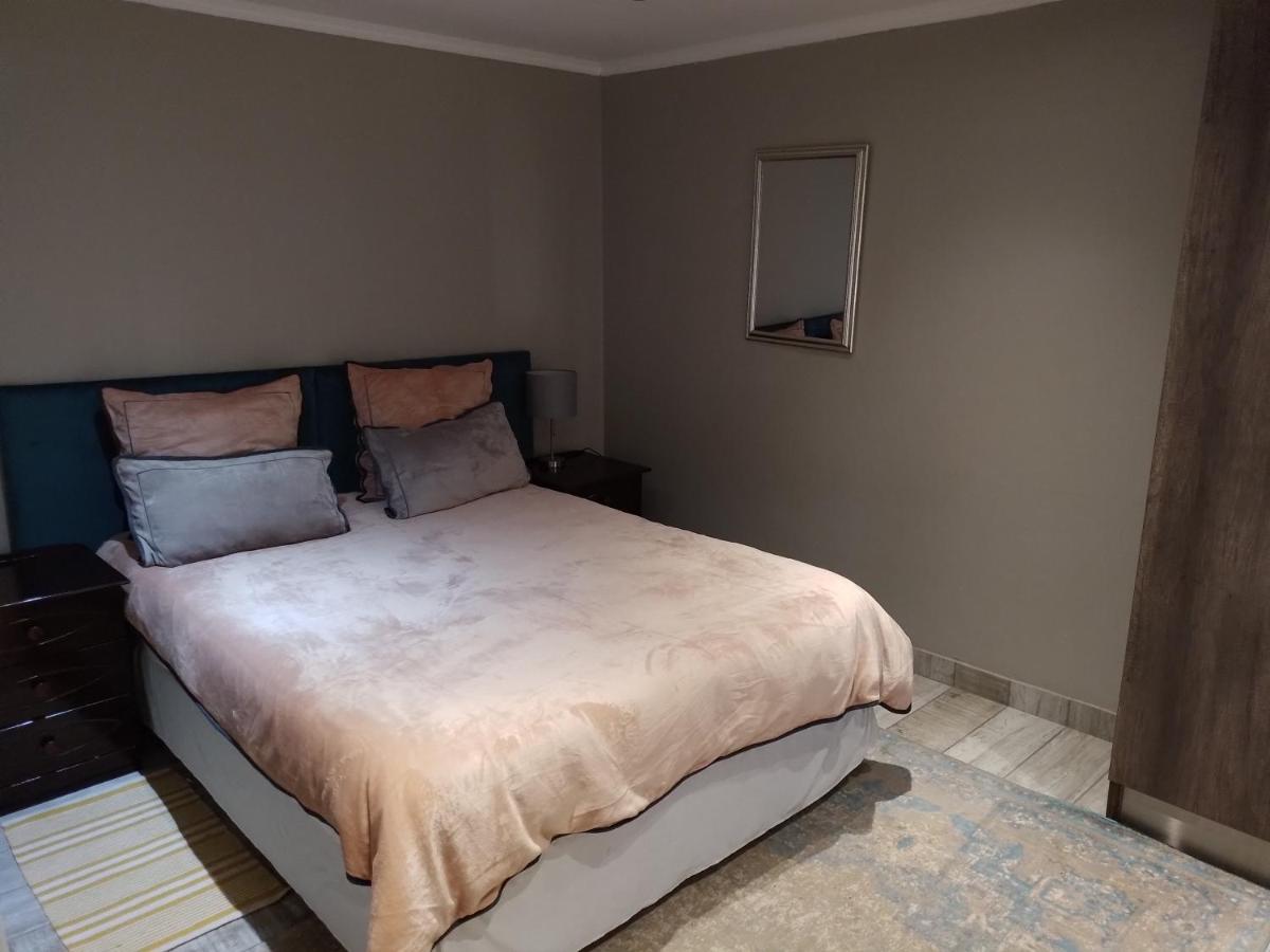 Room 1 - Housity