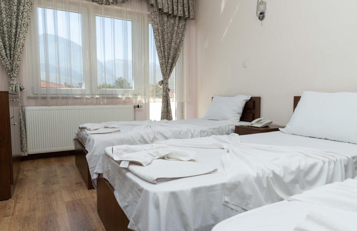 Hotel Leo - Housity