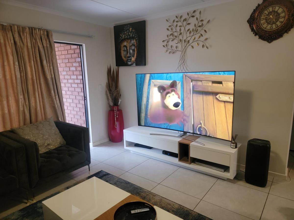 Alzareth Luxury Apartments - Housity