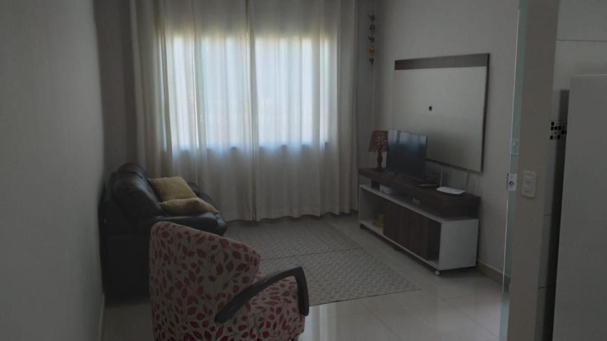 Casa aconchegante com piscina e bem localizada - Housity