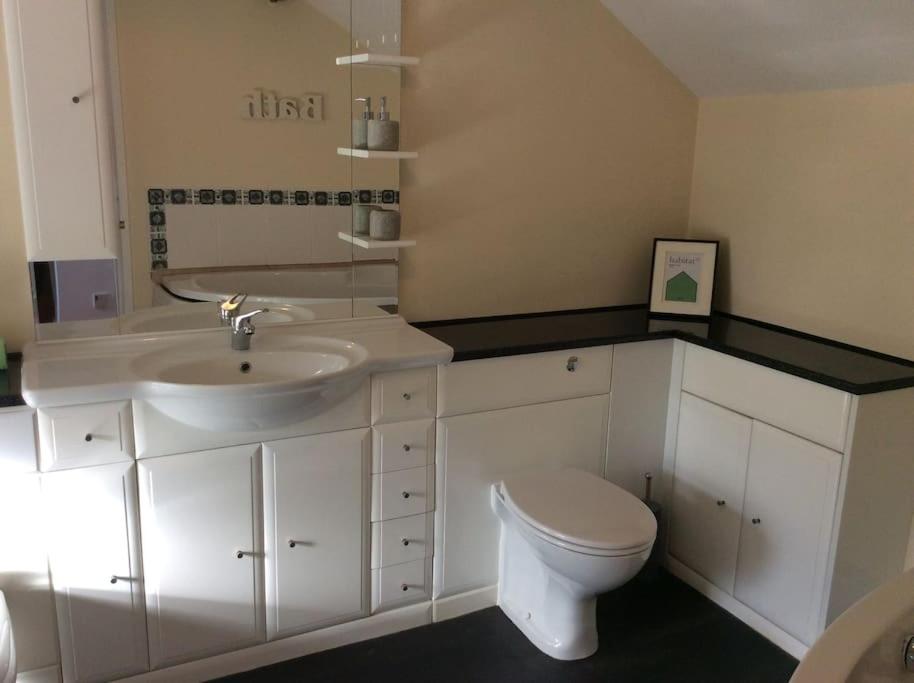 Montford House, Rhuddlan - Housity