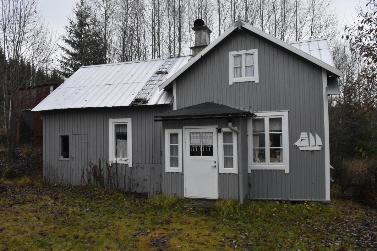 Small WinterHall - Housity