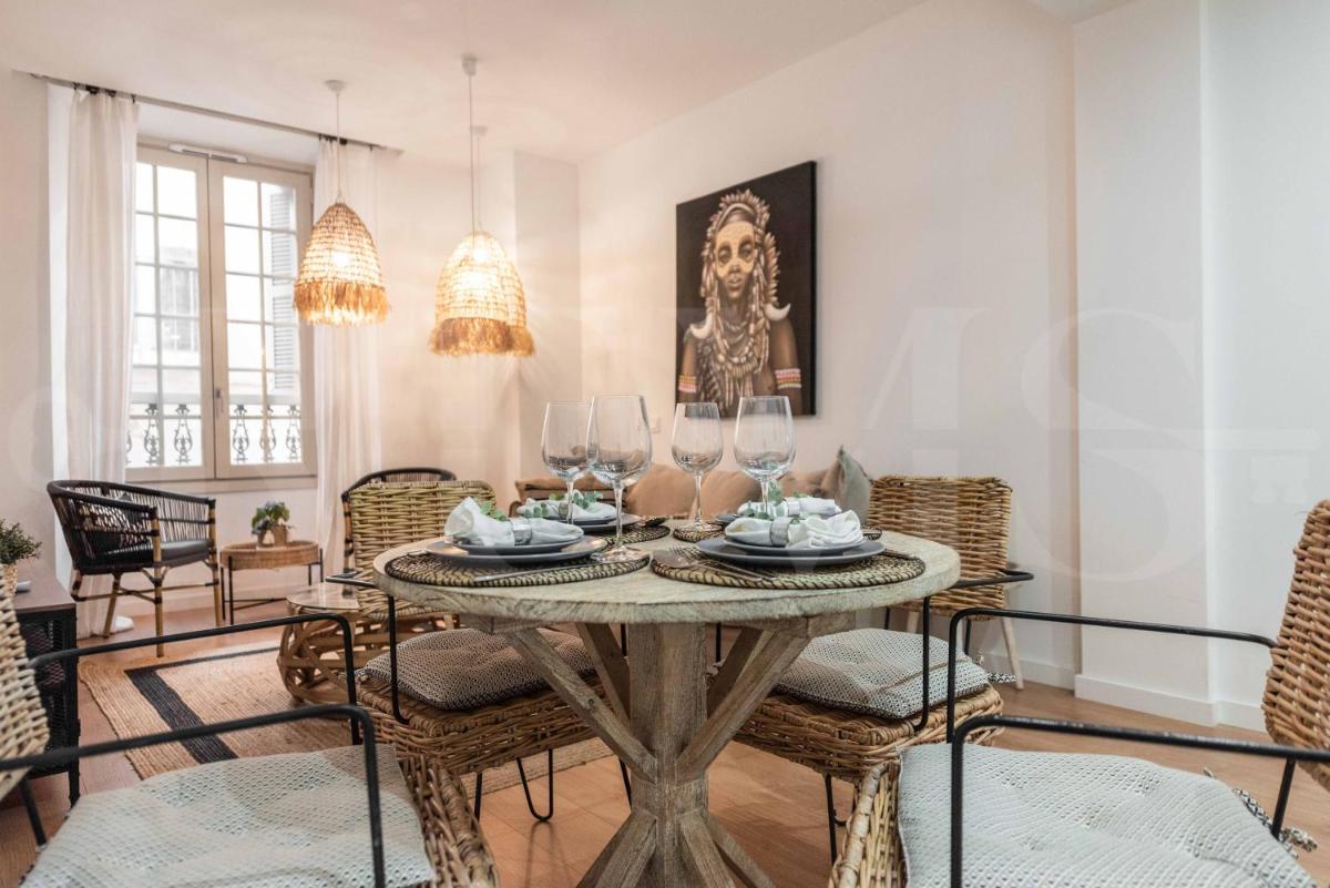 Lovely Boho apartment with parking - Historic Center by REMS - Housity