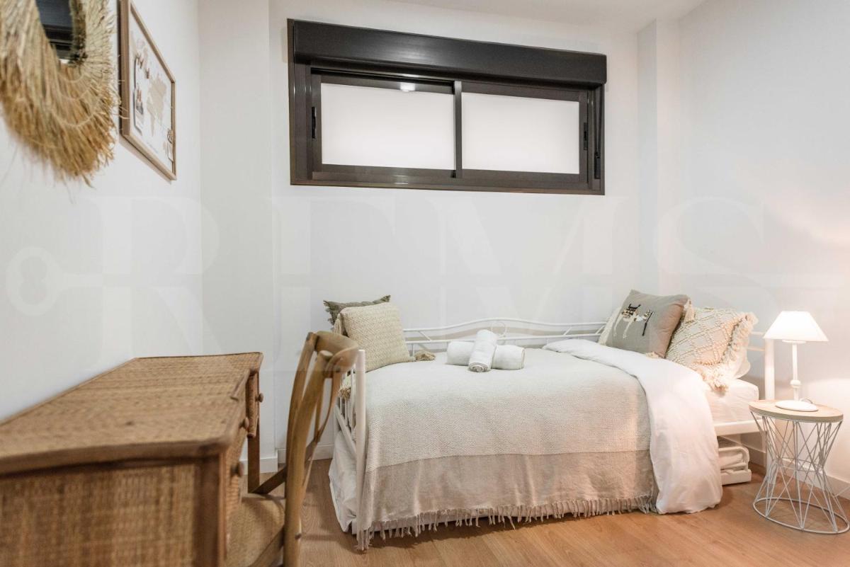 Lovely Boho apartment with parking - Historic Center by REMS - Housity