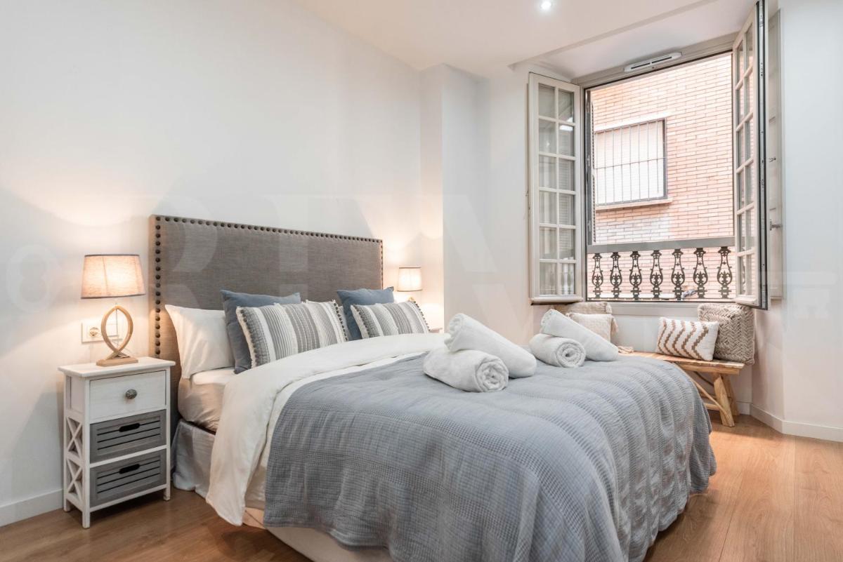 Lovely Boho apartment with parking - Historic Center by REMS - Housity