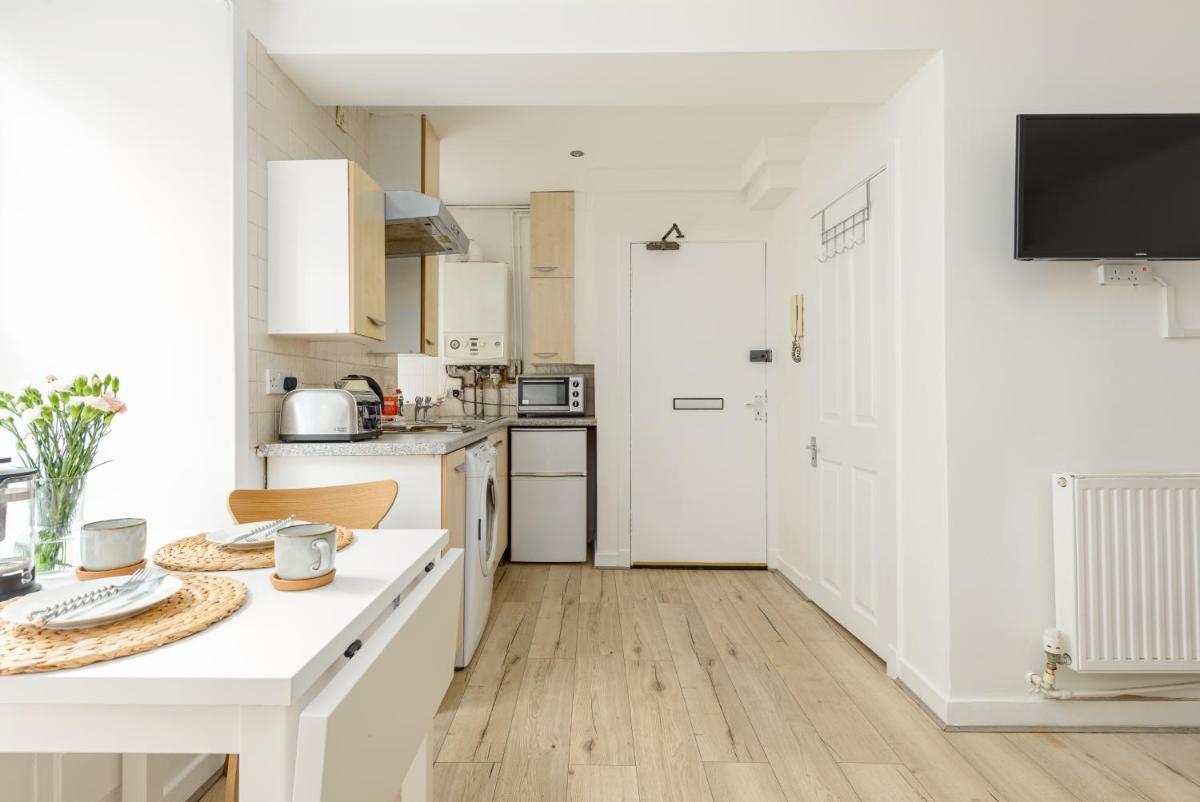 Central Studio Near Usher Hall & Edinburgh Castle - Housity