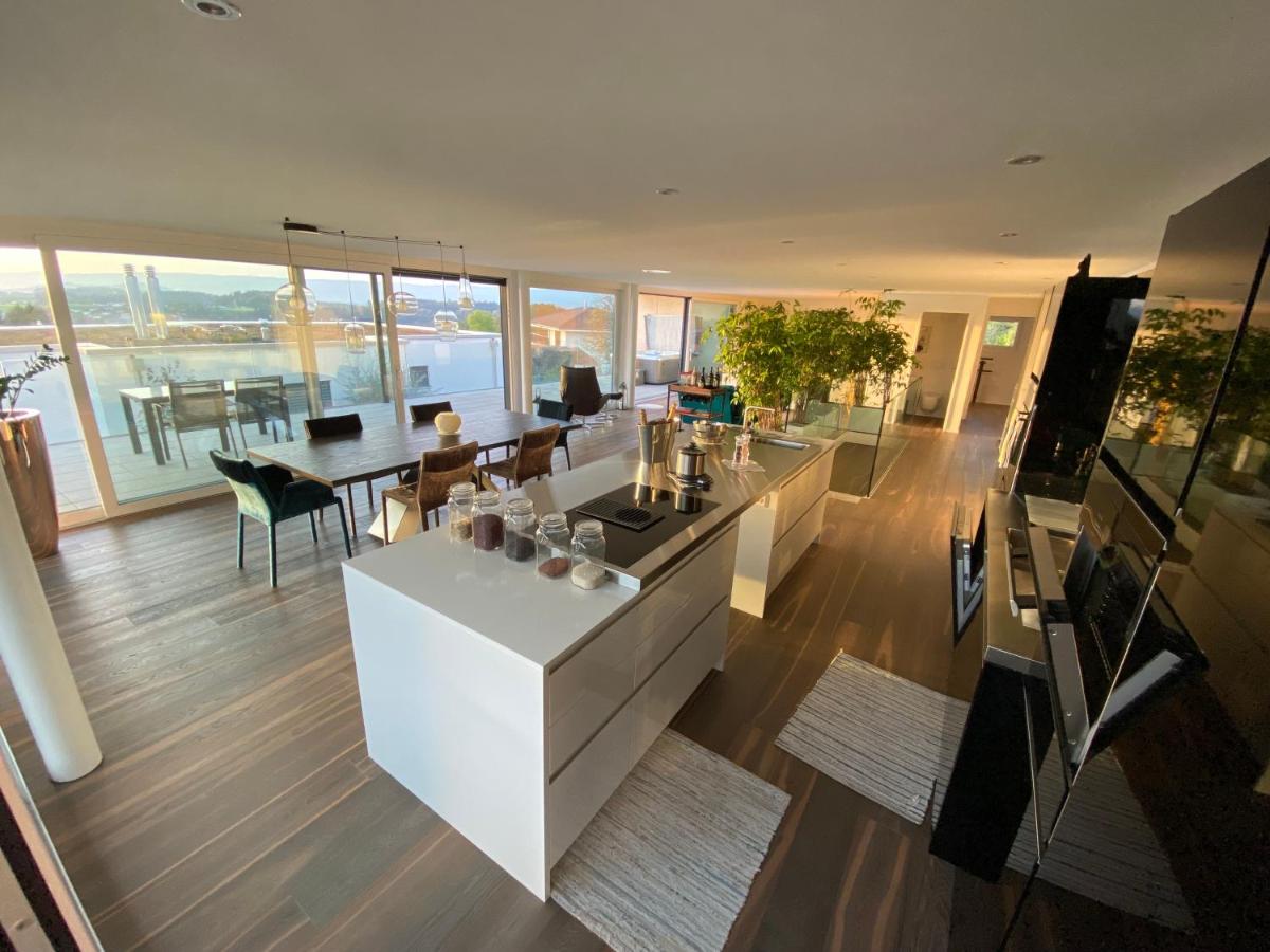 Luxusloft mit warmem Outdoor Whirlpool - Housity