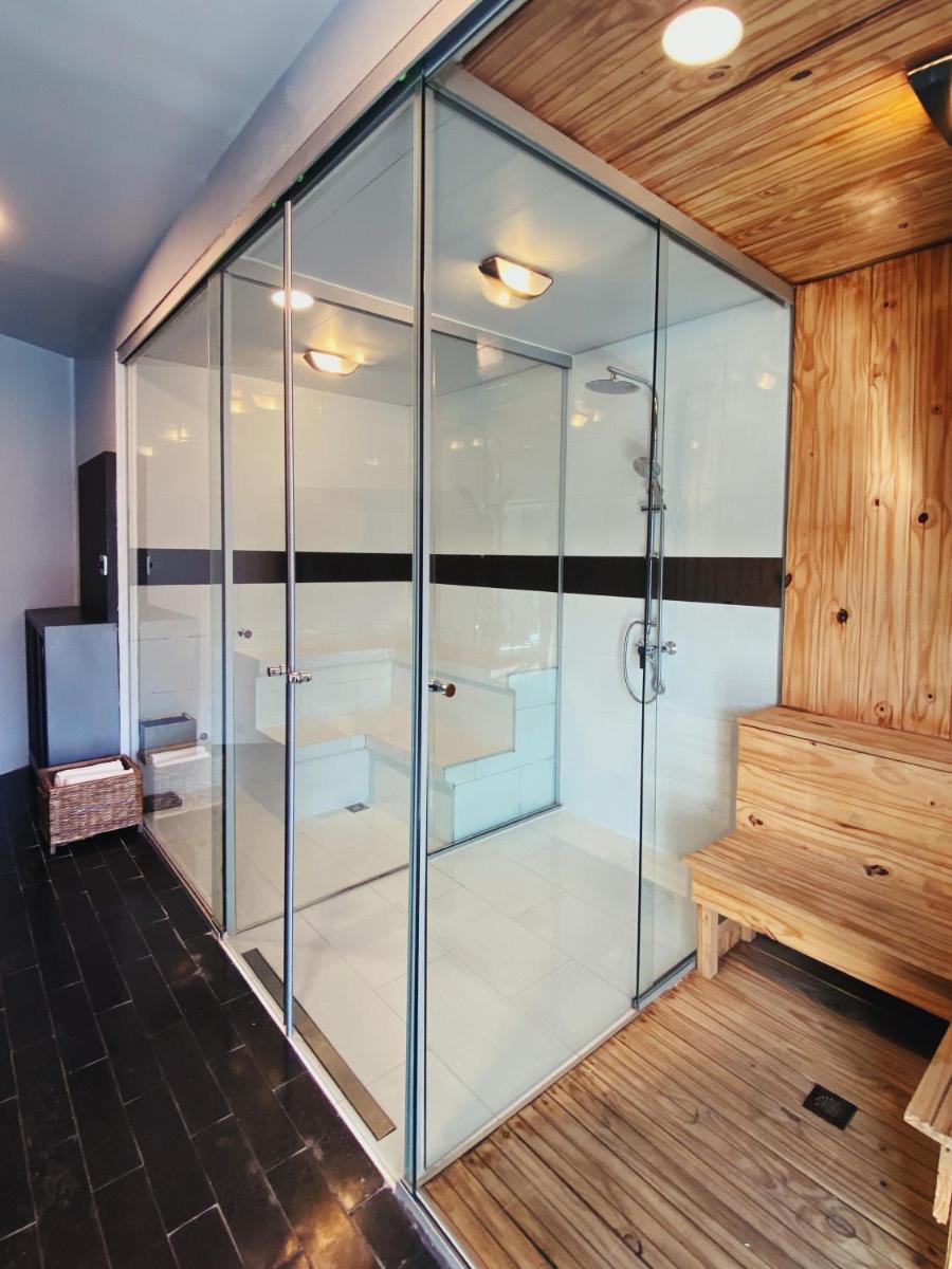 Atix Hotel - Hizvo