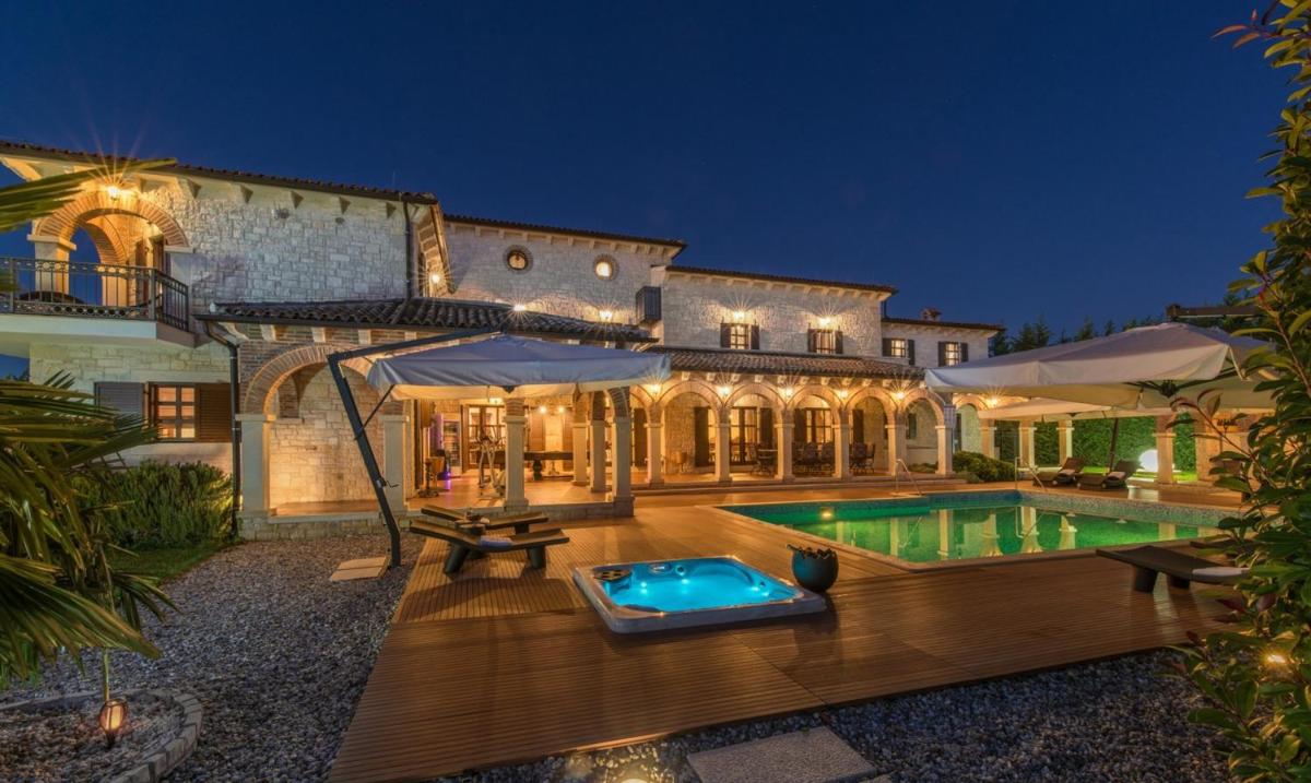 Villa Carolus-Luxurious Istrian Villa - Housity
