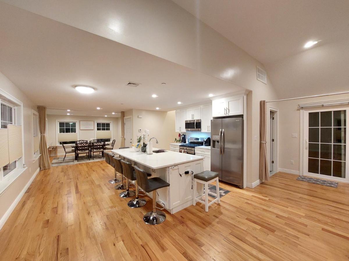 Hotel-Inspired Modern Retreat - up to 30% Off - Housity