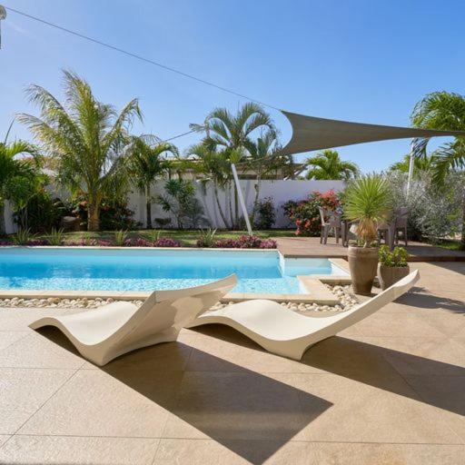 Villa Primera 3 bedroom bungalow with private pool Grand Bay - Hizvo