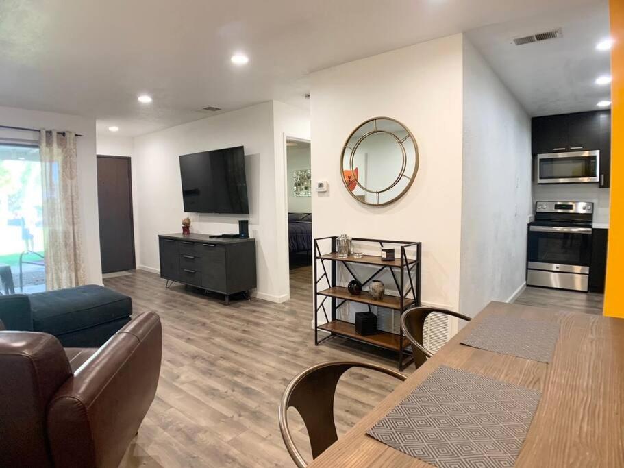 Perfect Palm Springs Pied-à-terre - Housity